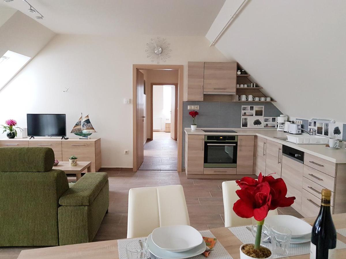 Silver Lodge Apartments Еґер Екстер'єр фото