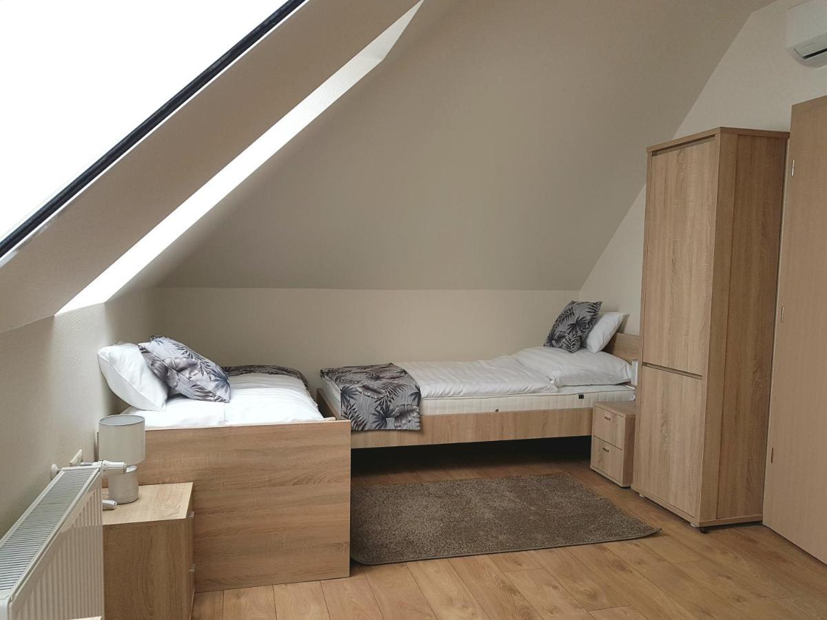 Silver Lodge Apartments Еґер Екстер'єр фото