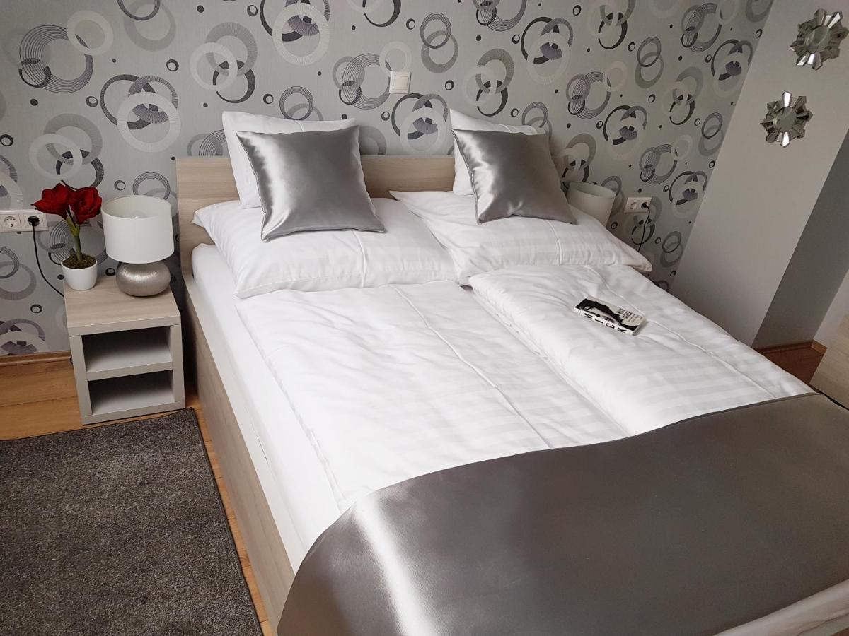 Silver Lodge Apartments Еґер Екстер'єр фото