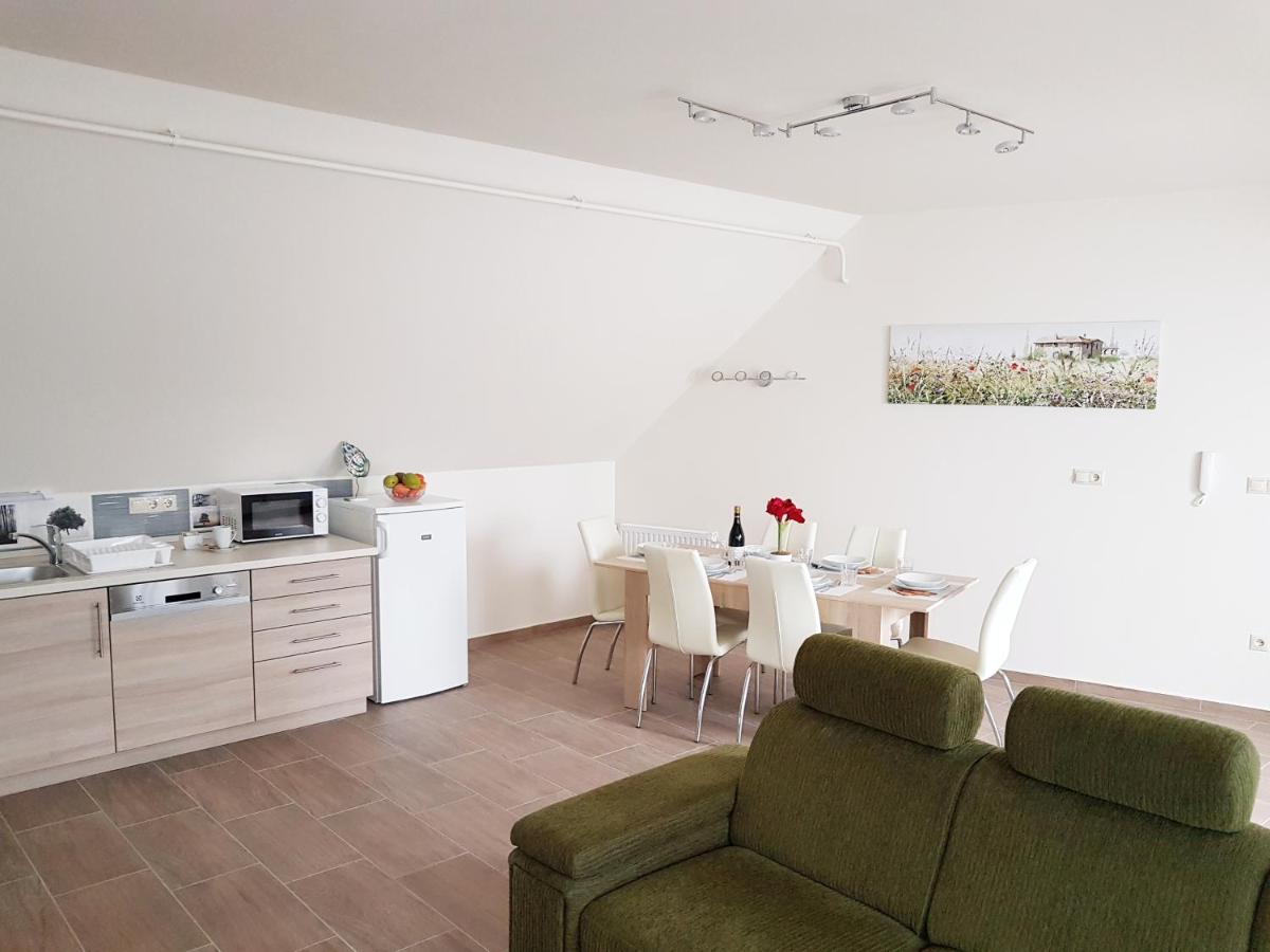 Silver Lodge Apartments Еґер Екстер'єр фото